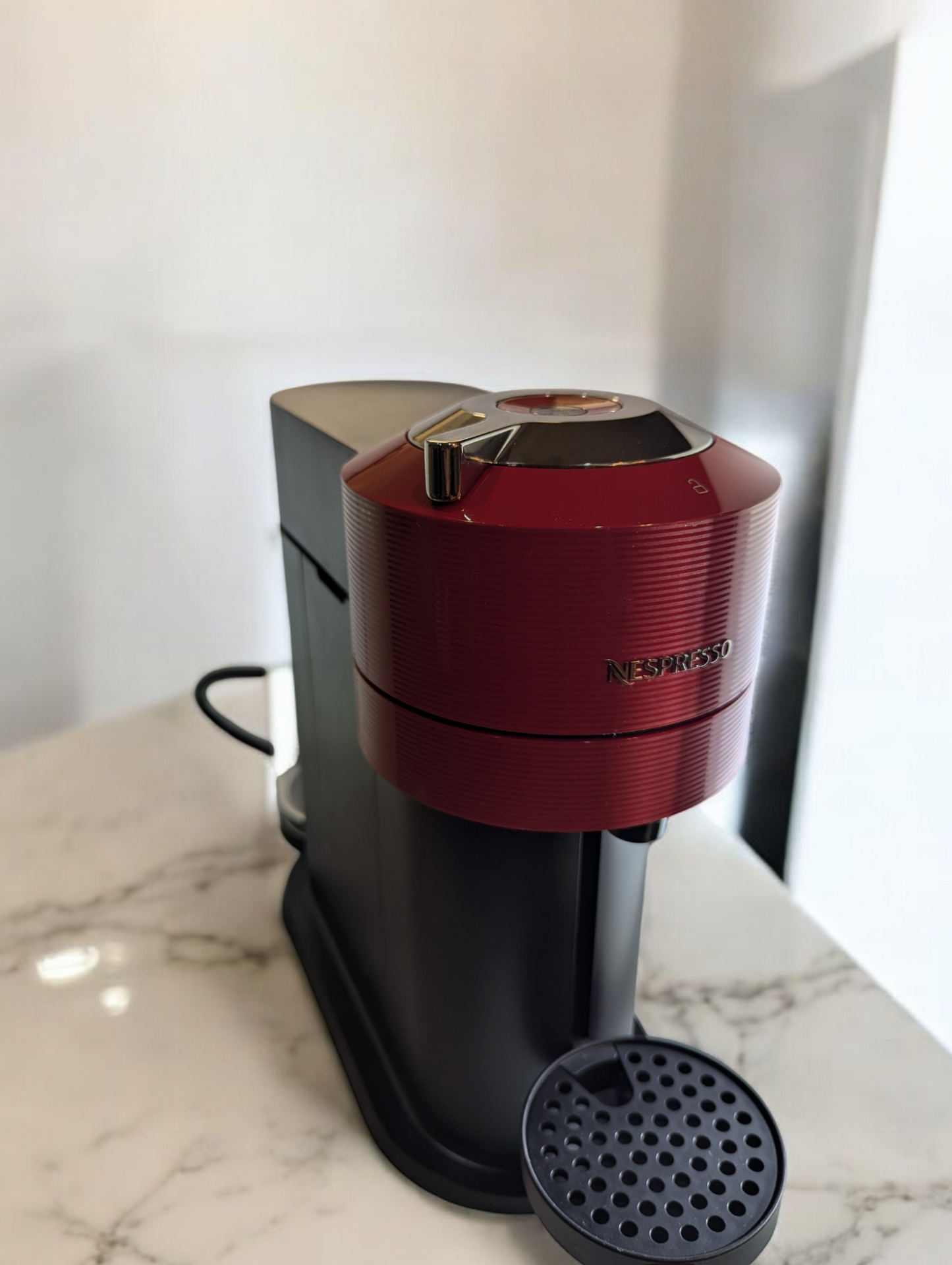 Nespresso Vertuo Next Coffee and Espresso Machine by Breville, Cherry Red, 1.1 Liters