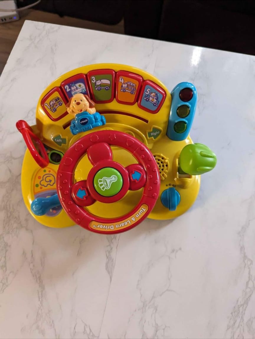 VTech Turn and Learn Driver (Frustration Free Packaging), Yellow