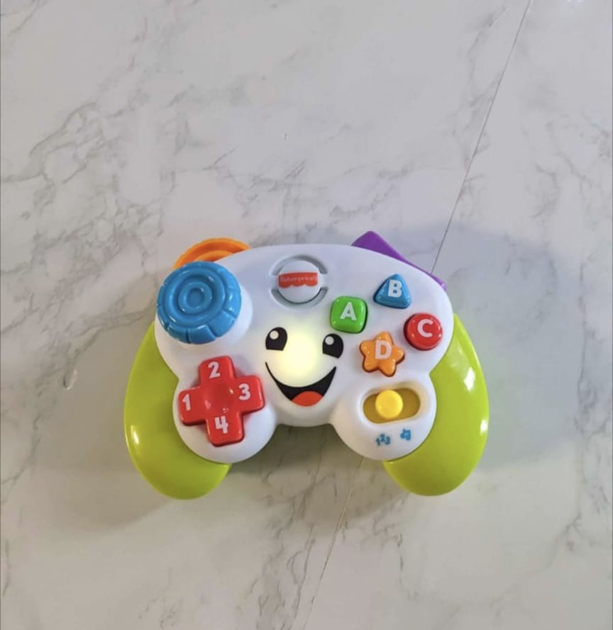 Fisher-Price Laugh & Learn Baby & Toddler Toy Game & Learn Controller Pretend Video Game with Music Lights & Activities Ages 6+ Months